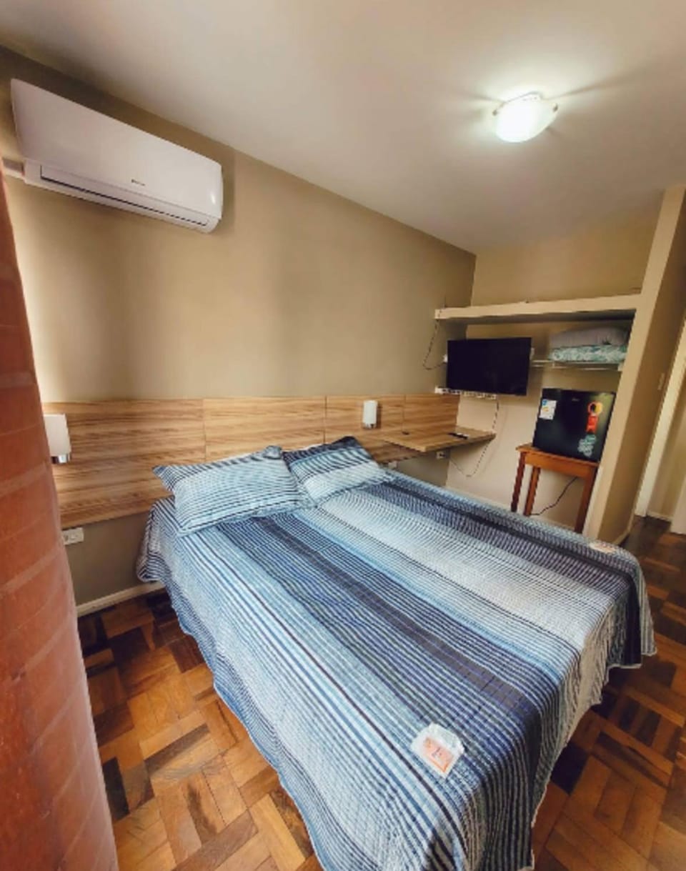 Bed, Kitchen or kitchenette, Photo of the whole room, Bedroom, air conditioner