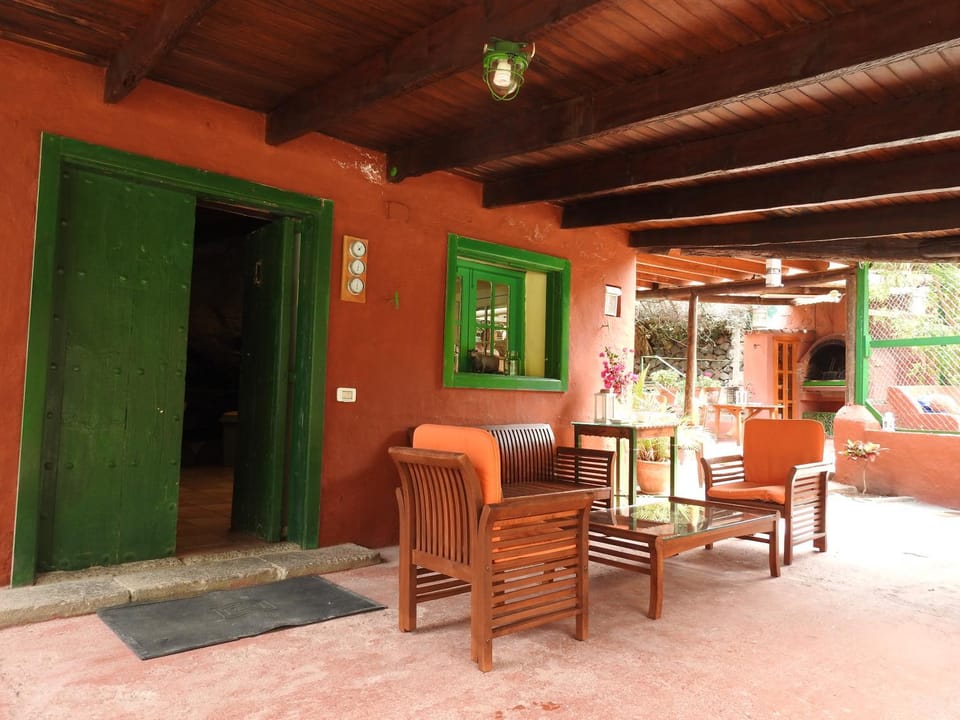 Patio, Facade/entrance, Garden, Balcony/Terrace