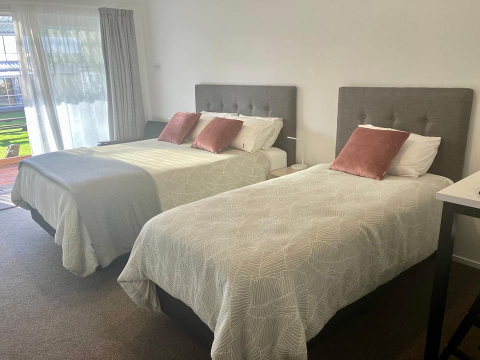 Tripinn Boutique Motels & Affordable Accommodation Motel in West Coast