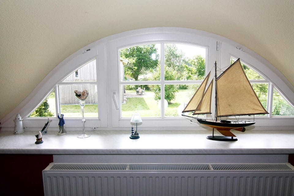 Kitchen or kitchenette, Decorative detail