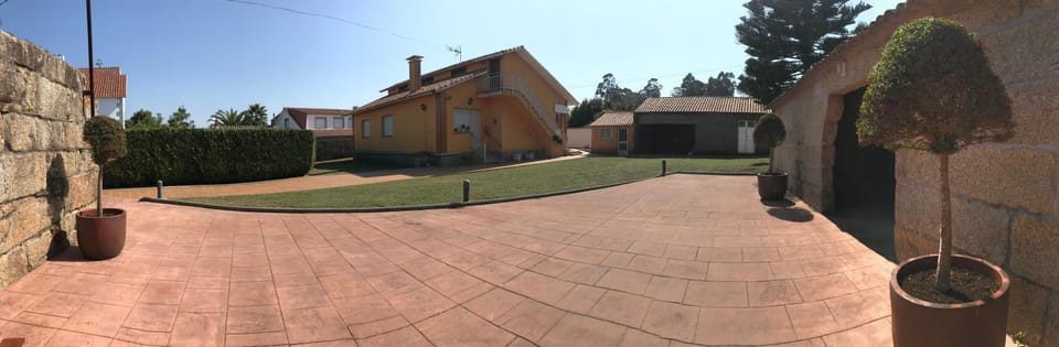 Property building, Facade/entrance, Off site, Garden