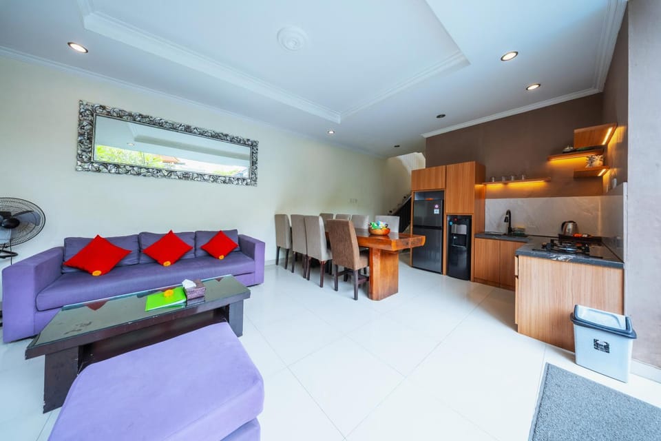 Kitchen or kitchenette, kitchen