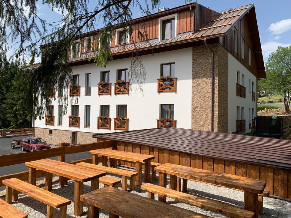 Property building, Entertainment