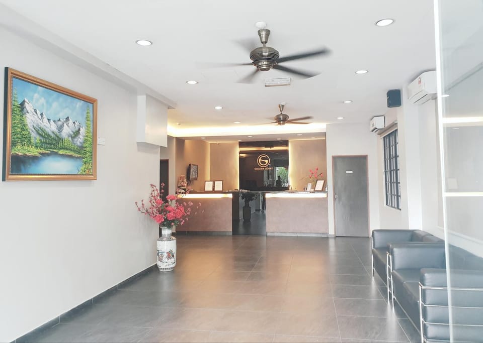 Golden Court Hotel - Tun Abdul Razak Hotel in Johor Bahru