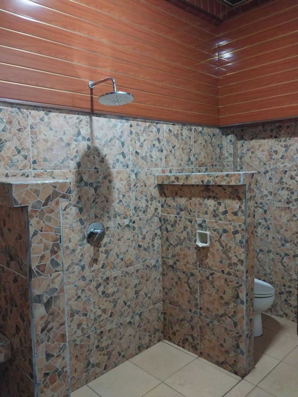 Banana Leaf Bungalow Bed and Breakfast in Pemenang