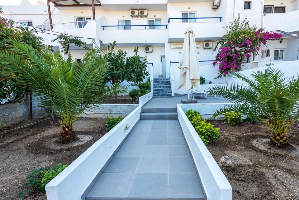 Property building, Garden view