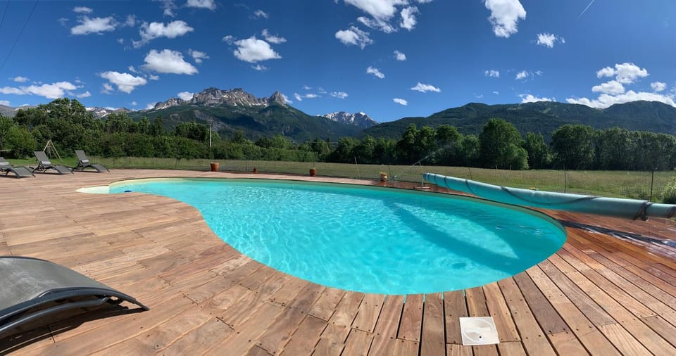Mountain view, Swimming pool