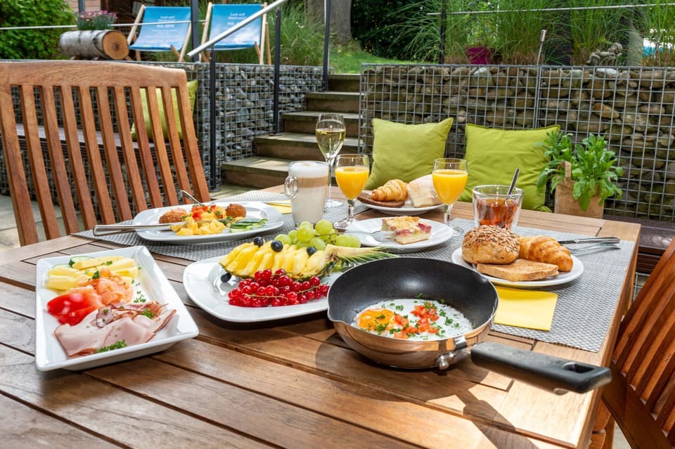 Breakfast, Buffet breakfast