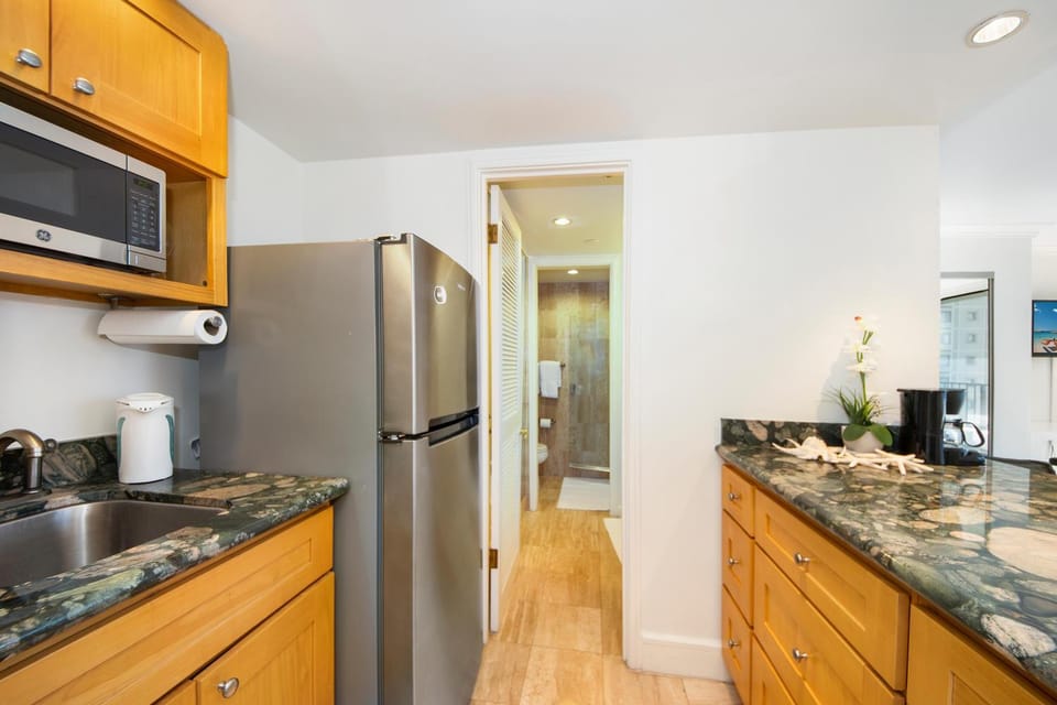 Royal Garden at Waikiki Apartment in McCully-Moiliili