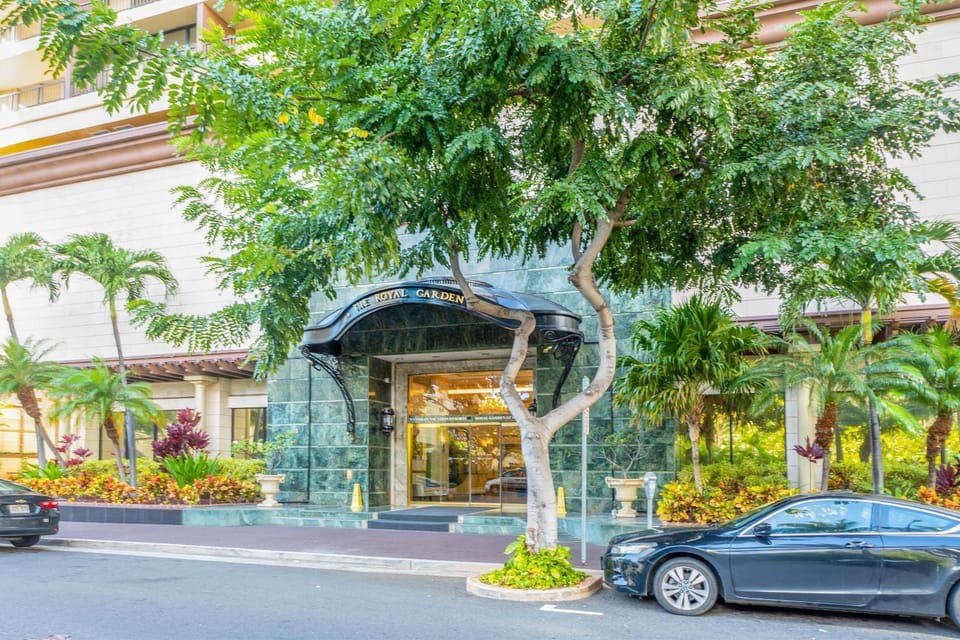 Royal Garden at Waikiki Apartment in McCully-Moiliili
