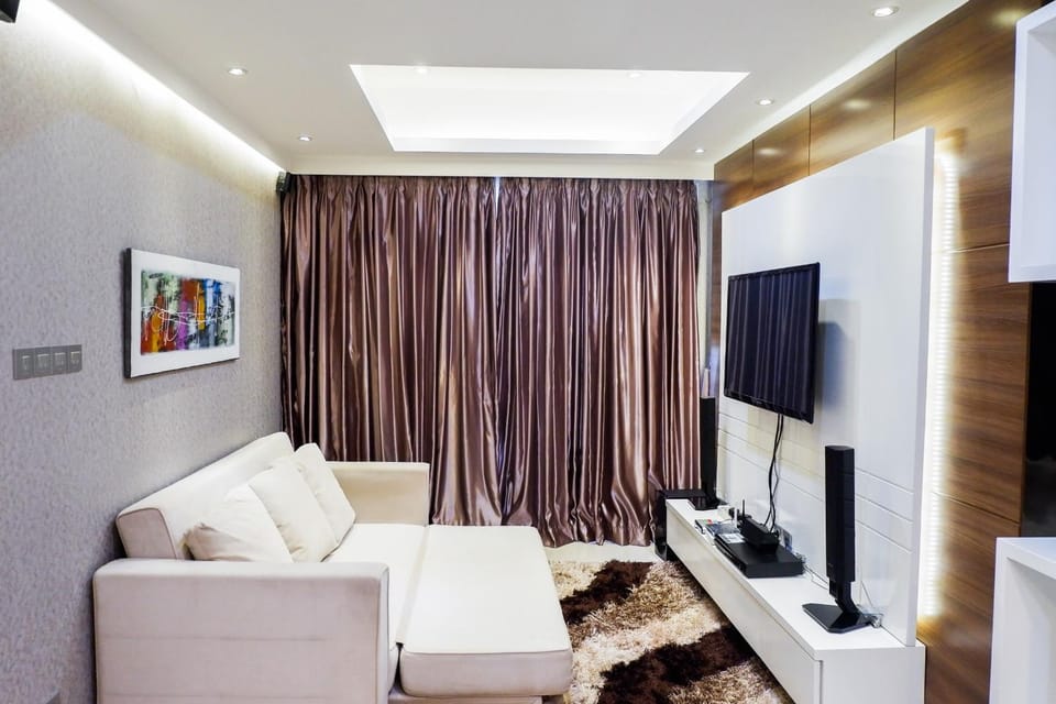 Communal lounge/ TV room