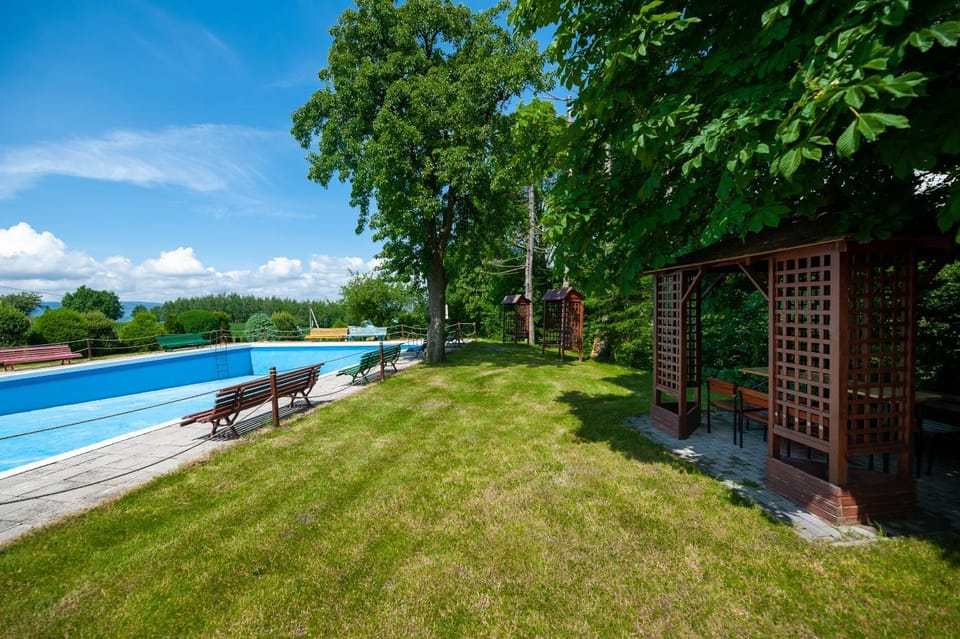 Day, Natural landscape, Garden, Swimming pool