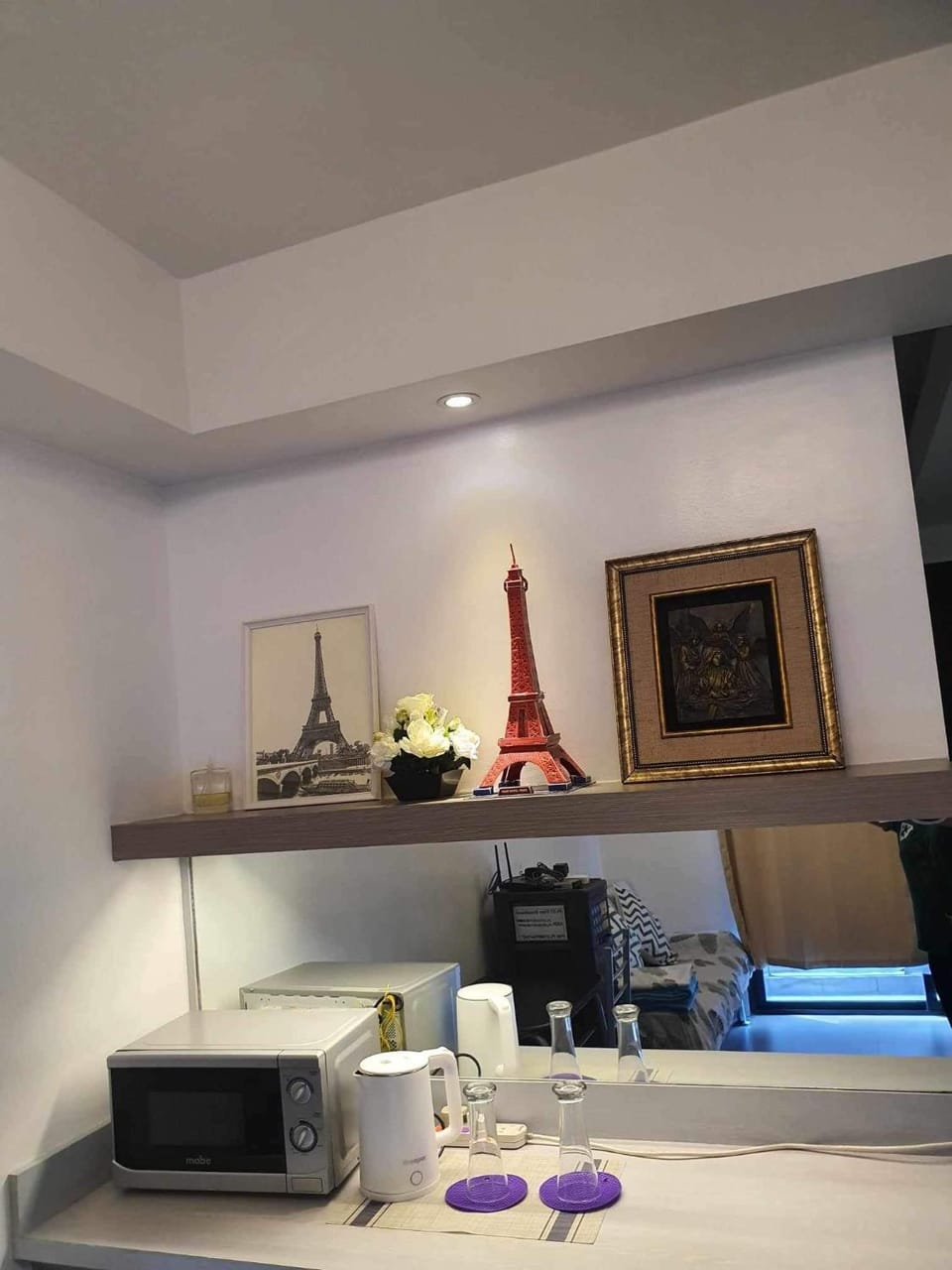 A Home with a view, 1 Bdrm with balcony and Netflix Access Apartment in Pasig