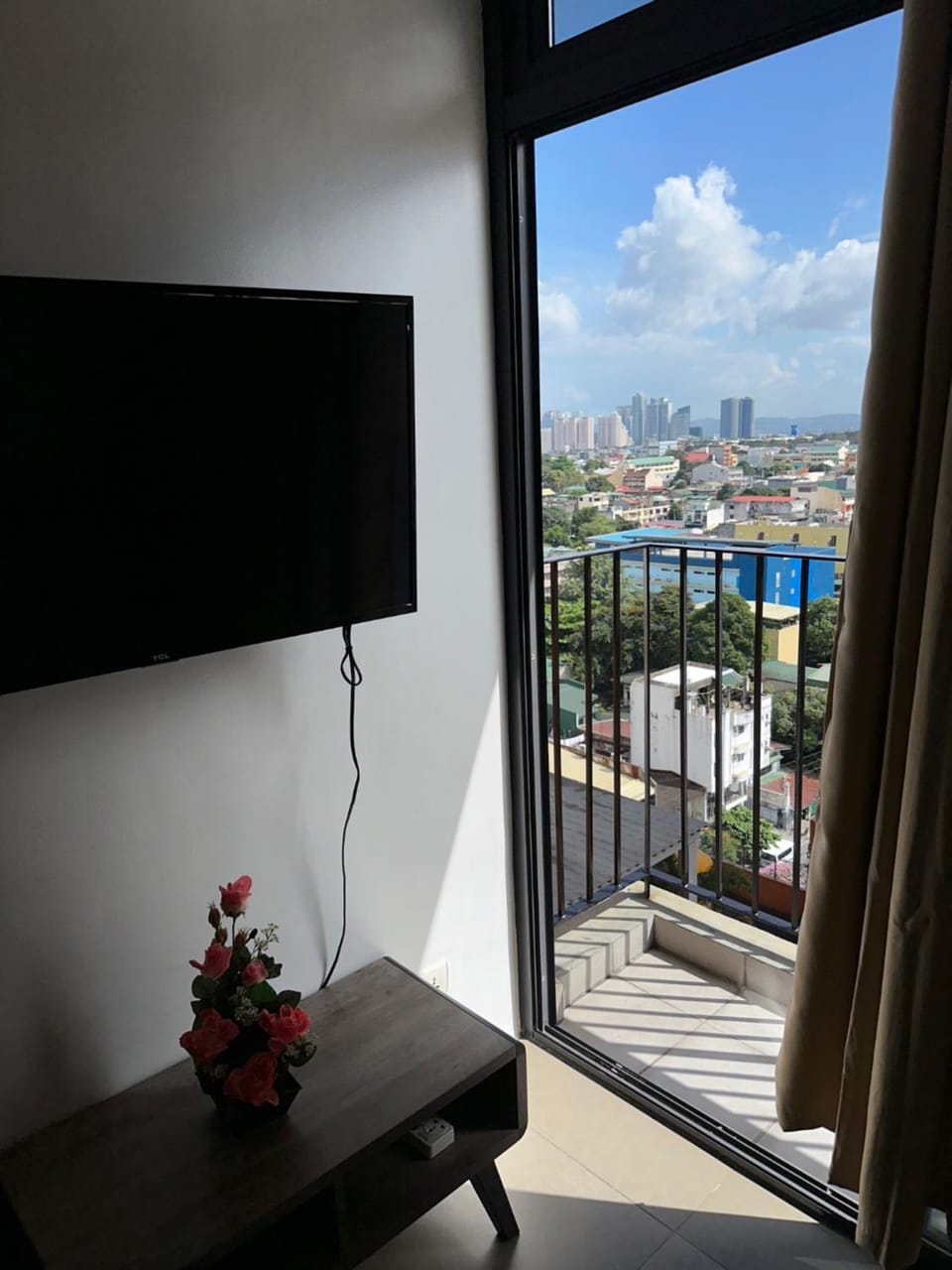 View (from property/room), Balcony/Terrace, City view