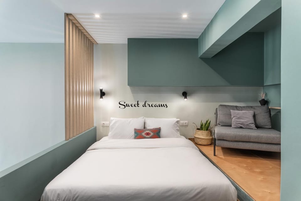 Bed, Photo of the whole room