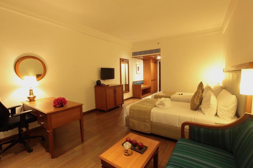 Monsoon Empress Kochi Hotel in Kochi