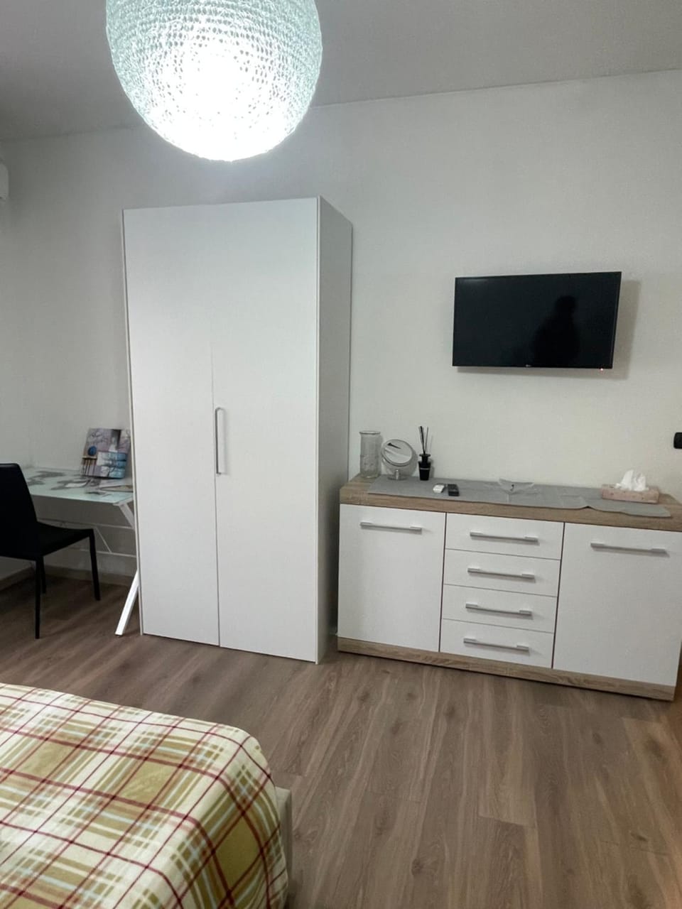 TV and multimedia, Bedroom, wardrobe