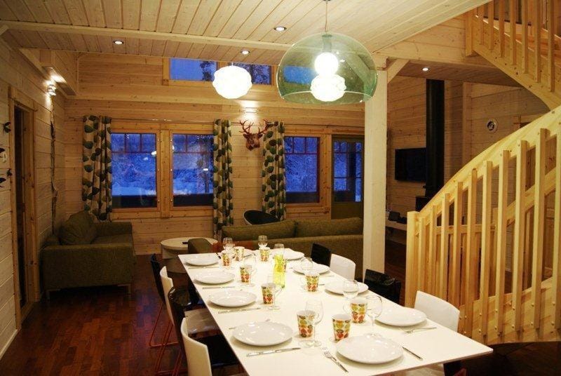 Seating area, Dining area