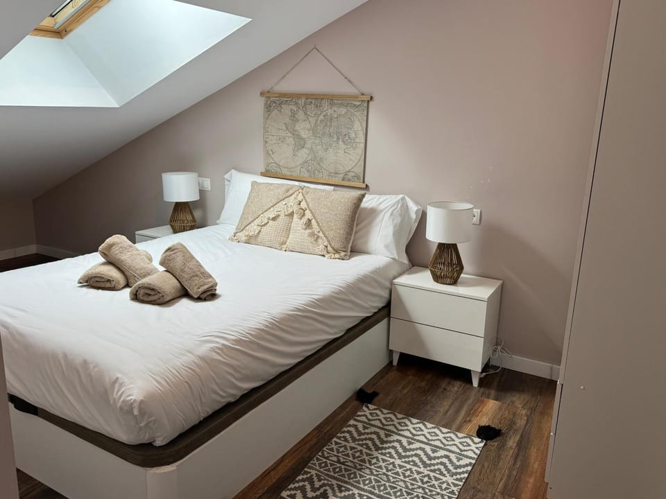 Bed, Bedroom