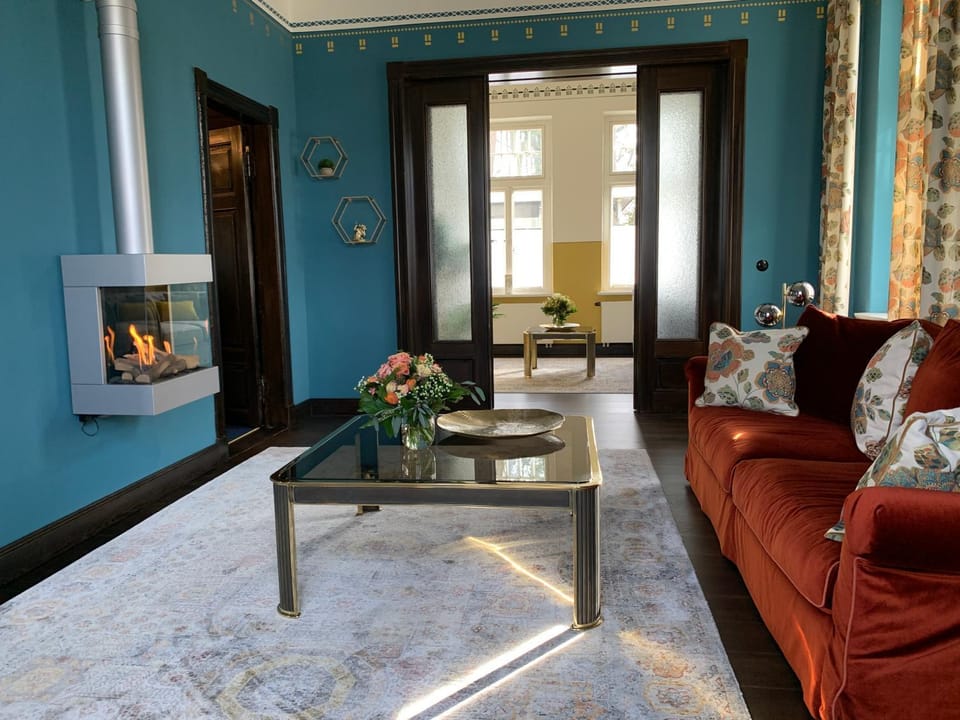 Living room, Seating area