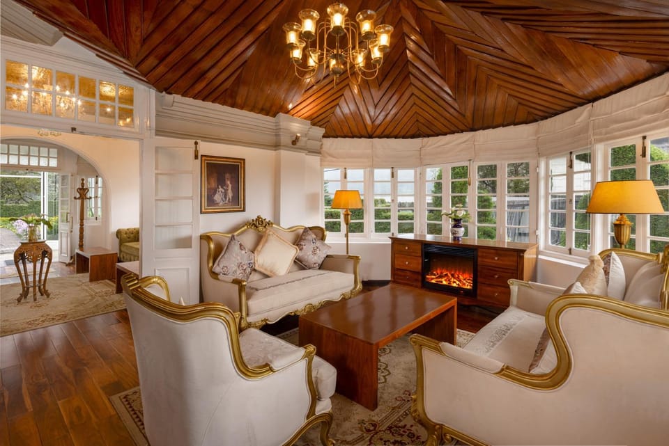 Seating area, Mountain view, Sea view, flat iron