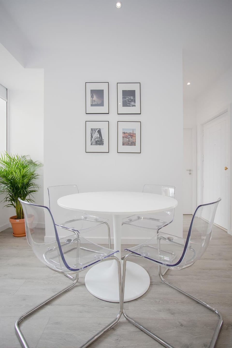 Living room, Decorative detail, Dining area