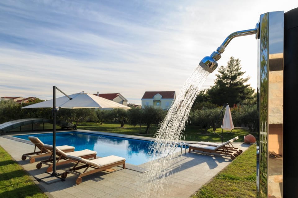 Garden, Swimming pool