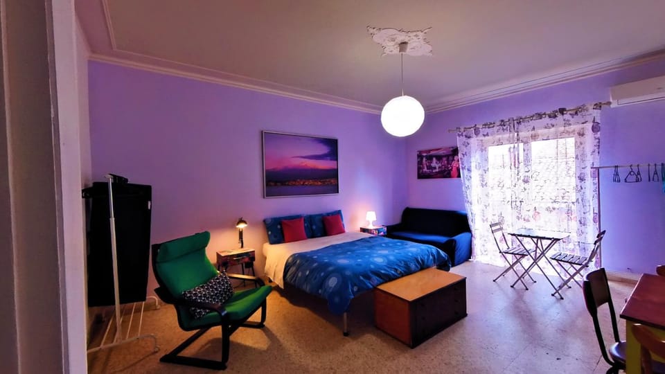 Bed, Photo of the whole room