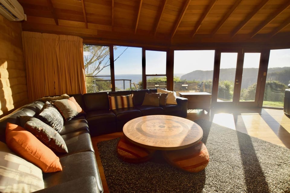 Living room, Mountain view