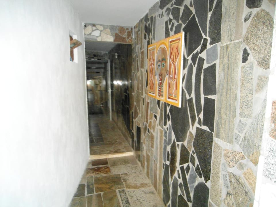 Decorative detail, concierge