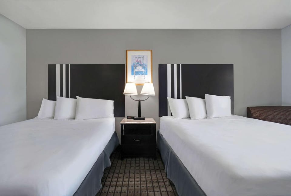 Bed, Photo of the whole room, On site