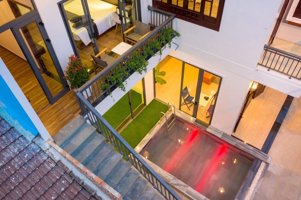 Off site, Swimming pool, Swimming pool