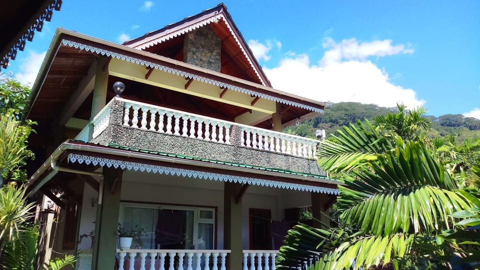 Romance Bungalows Bed and Breakfast in Africa