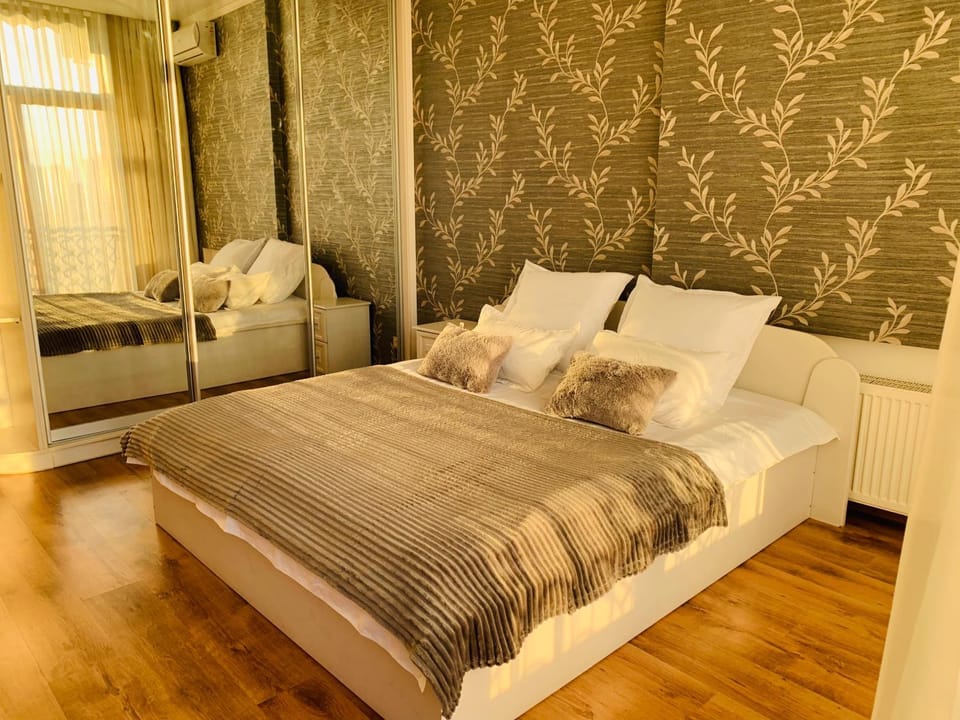 Bed, Bedroom, bunk bed