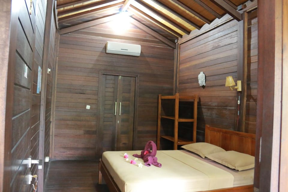 Alexyane Paradise Bungalow Campground/ 
RV Resort in Pemenang