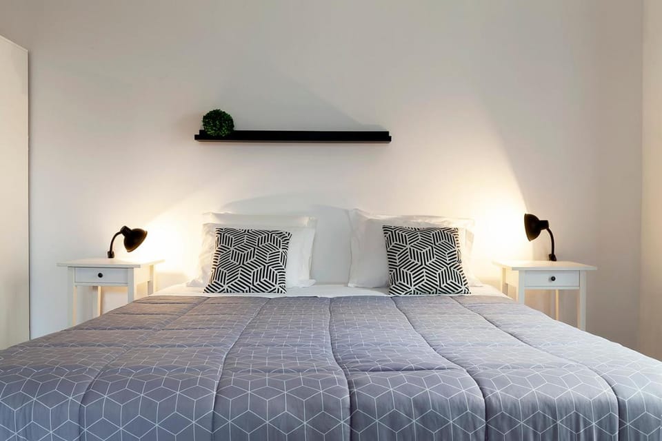 Bed, Photo of the whole room, Bedroom