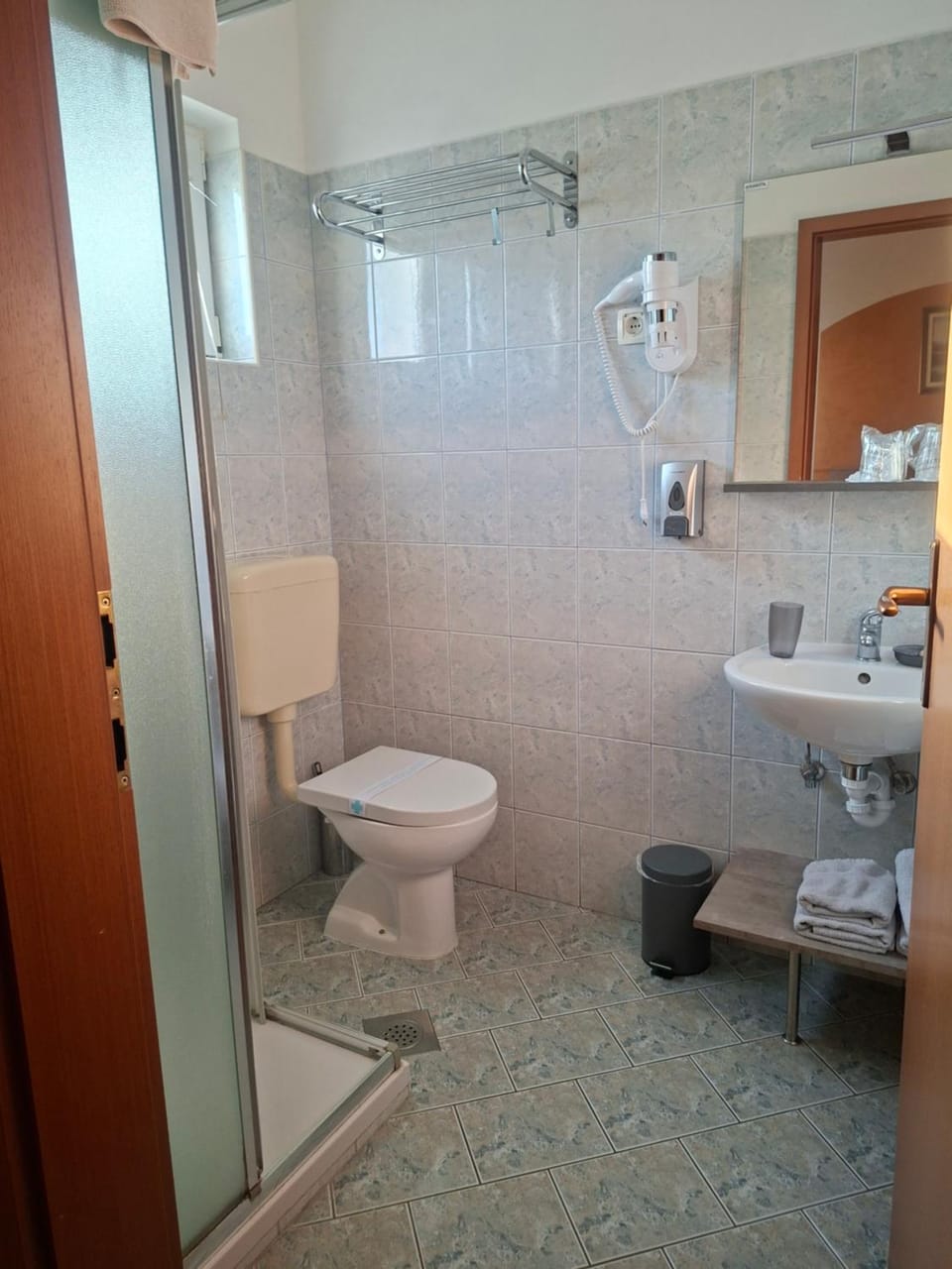 Shower, Toilet, Bathroom