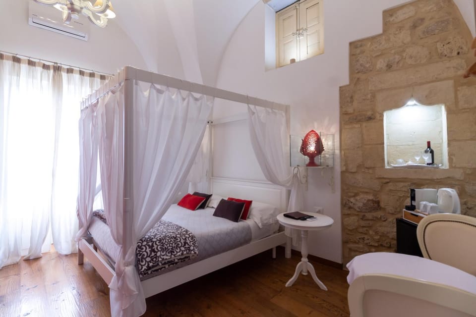 Bed, Coffee/tea facilities, Photo of the whole room
