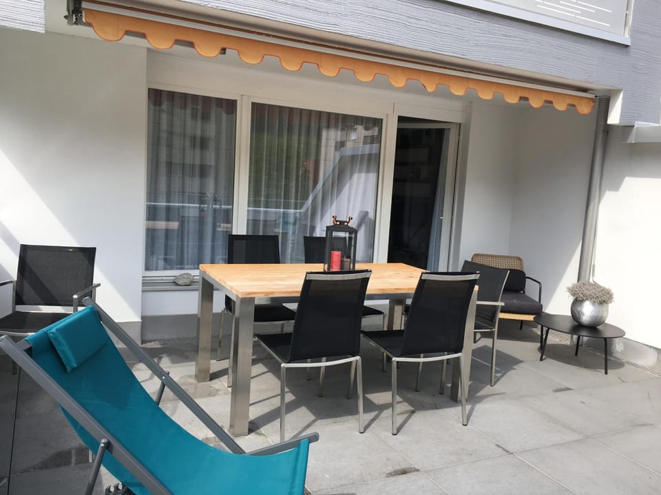Property building, Patio, Day, Dining area