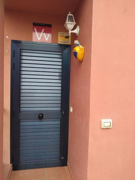 Property building, Facade/entrance, Property logo or sign