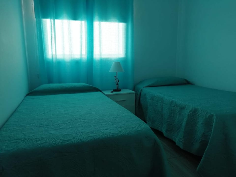 Bed, Photo of the whole room, Decorative detail, Bedroom