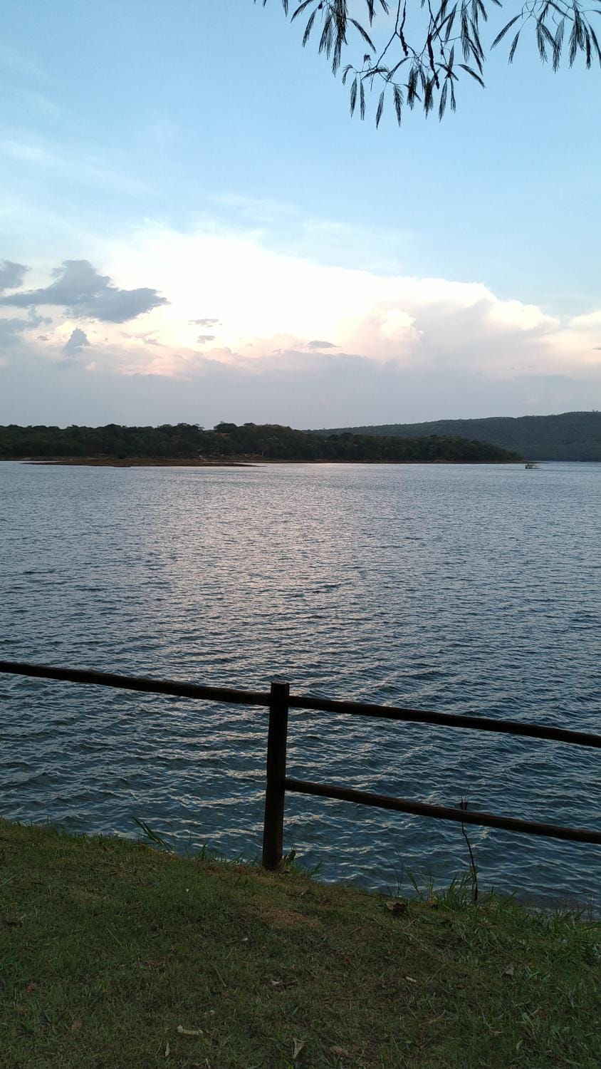 Aldeia do Lago C104- Churrasqueira, COOLER liberado no parque aquático, internet no ap, rampa no lago, pesqueiro, carregador carro elétrico Apartment in State of Goiás