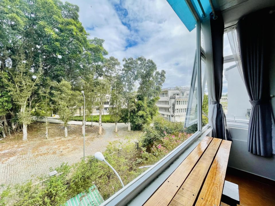 View (from property/room), Balcony/Terrace, Garden view