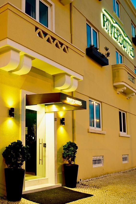 Property building, Facade/entrance, Property logo or sign