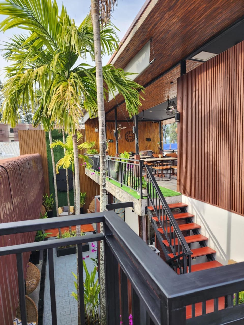 Momento Bangtao Beach Bed and Breakfast in Choeng Thale