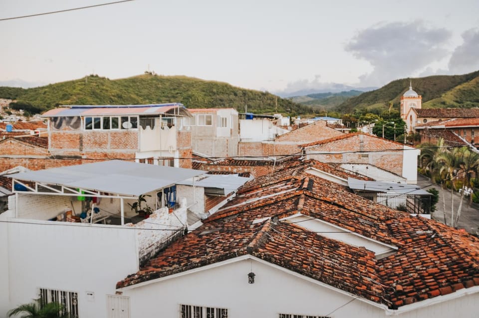 Balcony/Terrace, City view, Mountain view, Street view, Quiet street view