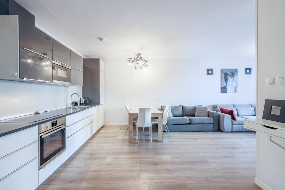 ApartMate Spacious Apartment with balcony OldTown for 6 people Apartment in Gdansk