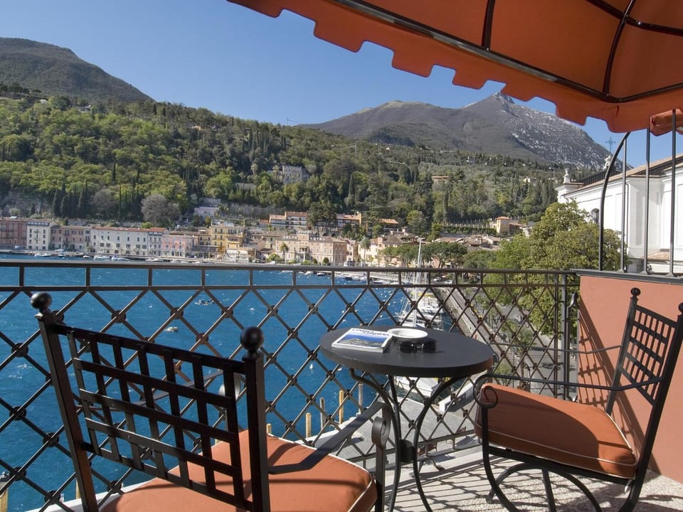 Balcony/Terrace, Lake view