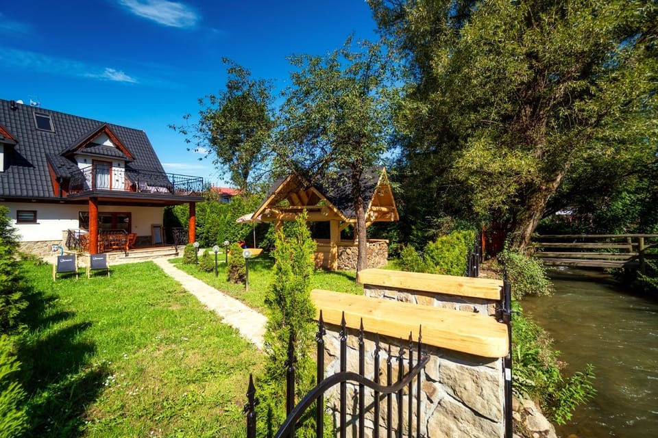 Property building, Patio, Garden