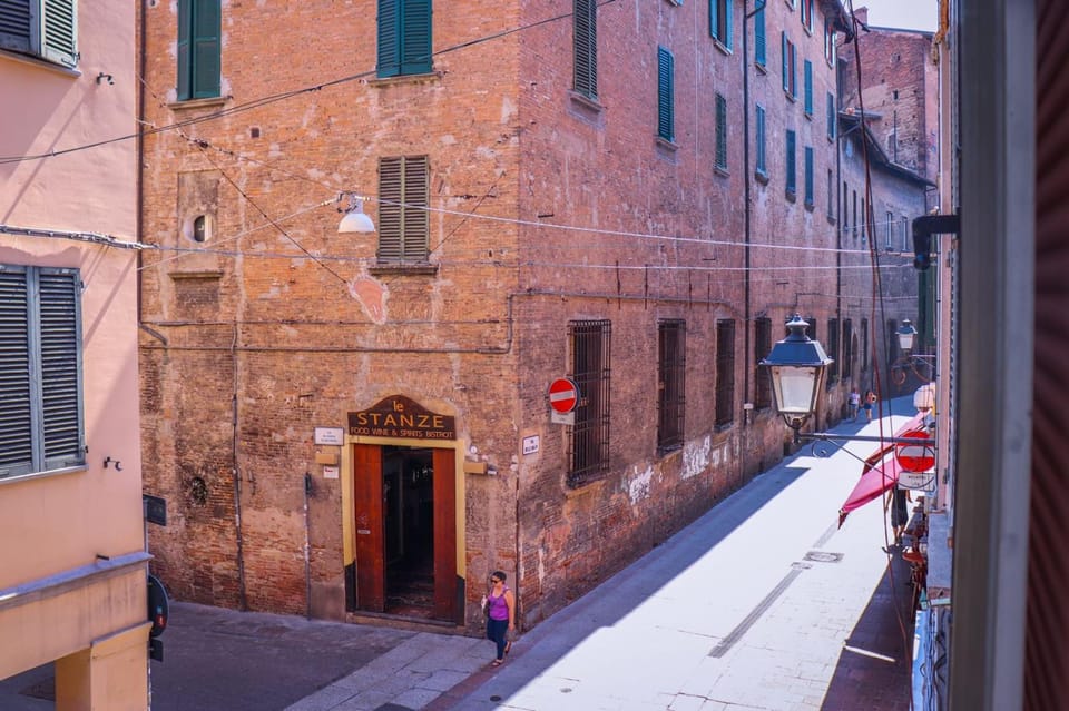 Juli's guest house Apartment in Bologna